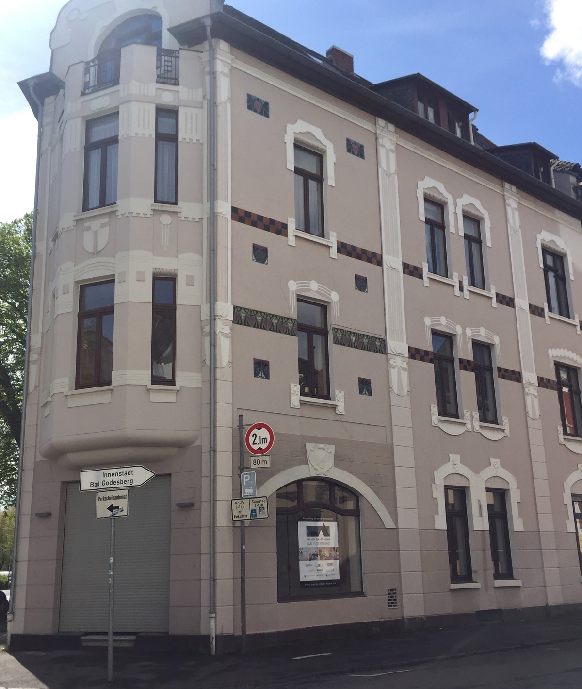 Fassade Ecke Beethovenallee/Bürgerstr.